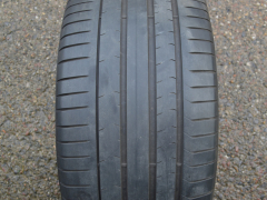 275/35/20 102Y XL Pirelli PZero (PZ4) Luxury * RFT, použitý letní kus